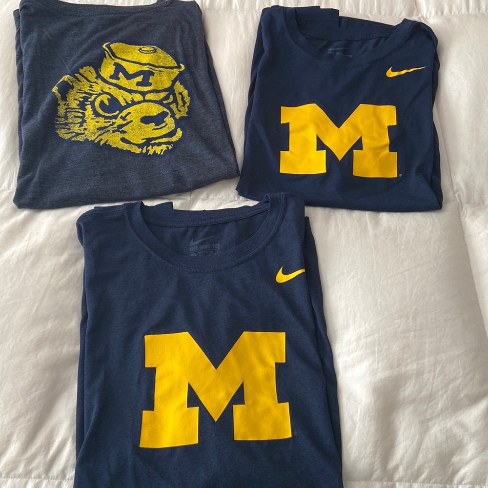 Bundle! 3 Michigan college football t-shirts, size XL